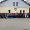 In Ichenhausen beteiligten sich bei der Abfallsammelaktion "Sauberes Ichenhausen" viele hundert Helferinnen und Helfer.