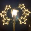 Die Girlanden und Sterne, die in Harburg zur Weihnachtszeit aufgehängt werden, sollen erneuert werden.
