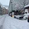 Immense Schneemassen beeinträchtigen das öffentliche Leben im gesamten Landkreis Landsberg. Die Räumfahrzeuge kommen kaum noch nach.