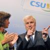 Ilse Aigner will Horst Seehofer nachfolgen. Der oberbayerische CSU-Bezirksverband stärkte Aigner mit einem klaren Votum.