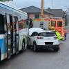 Mit einem Bus ist ein Auto am Donnerstagabend in Petersdorf zusammengestoßen. Verletzt wurde niemand.