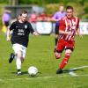 Mussten sich dem SV Echsheim im letzten Saisonspiel geschlagen geben: Tobias Kruber (links) und der FC Rennertshofen. Foto: Daniel Worsch