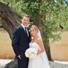 Manuel Neuer und seine Frau Nina kurz nach der kirchlichen Hochzeit in Monopoli.