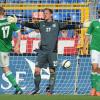 Die deutsche Fußball-Nationalmannschaft hat zwei Wochen vor der EM eine ernüchternde Testspielpleite erlitten.