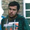 Fahndungsbild der Polizei: Im Zusammenhang mit dem bei der Durchsuchung einer Wohnung in Chemnitz gefundenen Sprengstoff sucht die Polizei einen 22-jährigen Syrer.