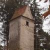 Der Muckenturm steht in einem Wald bei Osterberg. Er wurde wohl als Wasserspeicher verwendet. 