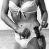 Den Dr.-No-Bikini hat Ursula Andress berühmt gemacht. Dabei handelt es sich um einen Zweiteiler, dessen Hose einen Gürtel ziert.