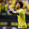 Neymar, wie man ihn kennt: gestikulierend, leidend.  	