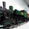In der Ausstellung in Oberschönenfeld ist auch ein Modell einer Dampflok mit verschiedenen Güterwagen zu sehen, die früher auf der Augsburger Localbahn zum Einsatz kam. 