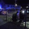 Mitten in Kaisheim hat ein betrunkener Autofahrer die Kontrolle über sein Auto verloren. Dieses prallte zunächst gegen einen Baum und dann gegen einen am Fahrbahnrand geparkten Pkw.