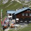 Die Nördlinger Hütte ist mit 2238 Metern die höchstgelegene Hütte im Karwendel. Ab Juni versorgt dort ein neuer Wirt, Tobias Müller, die Wanderer. 	