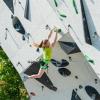 Die Kletterspezialistin Sandra Hopfensitz bei der bayerischen Jugendmeisterschaft an der Kletterhalle der Sportanlage Süd.