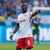 Naby Keita muss bei RB Leipzig im Spiel gegen den FC Augsburg ersetzt werden. Er fehlt wegen einer Roten Karte gegen Gladbach.