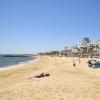 Platz am Strand: Die verschärften Maßnahmen an den Grenzen haben viele EU-Bürger vom Reisen abgehalten.