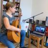 Musik mal anders: Carolin Sandmair und ihre Kollegen und Kolleginnen sind inzwischen Profis in puncto Online-Unterricht geworden. 