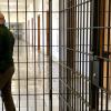 Im Juni des vergangenen Jahres verweigerte eine Gruppe russischsprachiger Häftlinge die vorzeitige Rückkehr in ihre Zellen. Deswegen waren jetzt drei von ihnen wegen Meuterei angeklagt. 