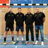 Die drei neuen Spieler für die Friedberger Handballer, von links: Manuel Scholz, Karlo Tomic und Stefan Knittl sowie Trainer Fadil Kqiku. 	 	