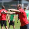 Trainer Manuel Baum bereitet den FC Augsburg auf die neue Saison vor.