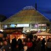 Neben dem Christkindlmarkt veranstaltet die Stadt Neuburg wie gewohnt auch wieder den Weihnachtsmarkt am Schrannenplatz.