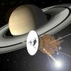 Seit Juli 2004 kreist die amerikanisch-europäische Raumsonde Cassini im Saturnsystem (Computersimulation).