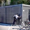 Eine Fahrradsammelschließanlage steht Radfahrern am Günzburger Bahnhof zur Verfügung.