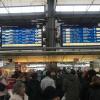 Der Stromausfall am Münchner Hauptbahnhof ist behoben - der Regionalverkehr läuft wieder. Im Fernverkehr meldet die Bahn noch Verzögerungen. Die S-Bahnhöfe bleiben vorerst dunkel.