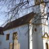 Die St.-Gallus-Kirche prägt Deubach. Der Gessertshauser Ortsteil feiert 2020 die erste urkundliche Erwähnung vor 950 Jahren. Auf dem Platz neben der Kirche findet im Juli ein dreitägiges Dorffest statt. 