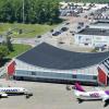 Der Flughafen in Memmingen soll erweitert werden – doch das Geld ist knapp. Nun sollen sich die umliegenden Kommunen und Landkreise finanziell an einer Grundbesitzgesellschaft beteiligen. 