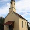 Nach erfolgreicher Restaurierung erstrahlt die Oberschönbacher Kapelle St. Wendelin in neuem Glanz. Die kleine Ortskirche ist erstmals im Jahre 1836 erwähnt.