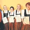 Die Geehrten (von links): Franz-Josef Niebling, Rainer Lohner, Angela Mayer, Rebecca Ruf, Stefanie Rödel, Sophie Wegerich und Ann-Kathrin Roelofs.  