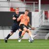 Verdienter Lohn: Der Ex-Eichstätter Julian Kügel (rechts) hat nach einer starken Vorbereitung einen Profivertrag beim FC Ingolstadt erhalten. Foto: Roland Geier