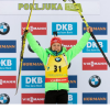 Laura Dahlmeier freut sich über ihren Sieg im Biathlon-Sprint von Pokljuka.