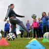 „Ballbina kickt“ heißt ein Projekt des Bayerischen Fußballverbands, das Mädchen für Fußball begeistern soll.  	