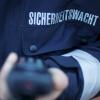 Mitglieder der Sicherheitswacht Vöhringen haben die Polizei gerufen, weil ein junger Mann ausfallend wurde.