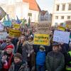 Rund 25.000 Menschen nahmen am Samstagnachmittag an der Demo "Augsburg gegen Rechts" teil. Es war wohl die größte Demo der vergangenen Jahrzehnte in der Stadt.