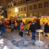 Am ersten Dezemberwochenende fand der Hochzoller Advent statt. Zwischen Pfarrkirche Heilig Geist und dem Holzerbau waren auf dem Adventsmarkt Kulinarik, Kunsthandwerk und Musik geboten.