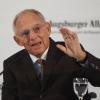 Wolfgang Schäuble stärkt Ursula von der Leyen beim "Augsburger Allgemeine Live" den Rücken - trotz der für ihn berechtigen Kritik über das Verfahren.