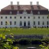 Gute Lage: Auf Schloss Meseberg diskutiert das schwarz-rote Kabinett über den Fahrplan für die kommenden Monate. Gesprächsbedarf gibt es genug. Nicht in allen Punkten sind sich die Koalitionspartner einig. 