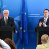 Bundespräsident Frank-Walter Steinmeier (l.) und der luxemburgische Premier Xavier Bettel während einer gemeinsamen Pressekonferenz.