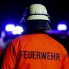 Weil eine Frau einen Schwedenofen falsch befeuert hatte, war am Dienstagabend die Feuerwehr in der Sudetenstraße in Vöhringen im Einsatz.