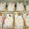 In einem Krankenhaus in Kanada sind zwei Babys bei der Geburt vertauscht worden.