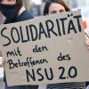 Ein mutmaßlicher Verfasser von rechtsextremen Drohschreiben mit dem Absender «NSU 2.0» ist in Berlin bei einer Wohnungsdurchsuchung festgenommen worden.