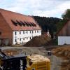 Westlich des Weiherhofs wird das neue Depot gebaut, in dem schwäbische Kunstschätze gelagert werden. 