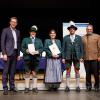 Aus den Händen von Kunstminister Markus Blume (von links) erhielten die Vorsitzenden der Trachtenkapelle Apfeldorf die Pro-Musica-Plakette. 