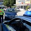 Die Polizei bei der Aufnahme des Unfalls in Dornstadt. Eine Fußgängerin wurde mit lebensgefährlichen Verletzungen ins Krankenhaus gebracht. Dort starb sie am Sonntag.