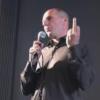 Über diesen Finger wird diskutiert: Gianis Varoufakis zeigte ihn bei einer Rede in Richtung Deutschland.