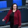 SPD-Chefin Andrea Nahles vor leeren Reihen im Bundestag: Wer nicht kann, muss sich schriftlich entschuldigen und hat selbst für Ersatz zu sorgen, heißt es in dem internen Papier. 