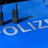 Die Aichacher Polizei sucht Zeugen nach einer Unfallflucht am Freitagabend in Inchenhofen.