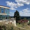 Für 5,1 Millionen Euro steht derzeit eine noch nicht fertiggestellte Villa in Oberelchingen zum Verkauf. Besitzer ist der Elchinger Arzt Konstantin Sintschikin.