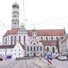 Am Südende der Maximilianstraße sind sich evangelische und katholische Christen ganz nahe - mit den Kirchen St. Ulrich und St. Ulrich und Afra.